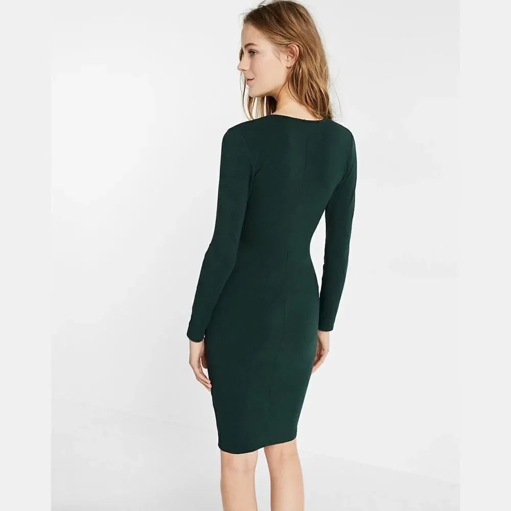 ✨ DEEP V-NECK SHEATH DRESS✨ - Picture 4 of 8